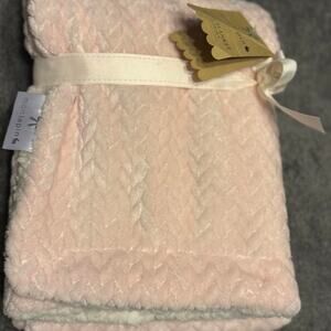 NWT Mon Lapin pink quilted velvet baby blanket